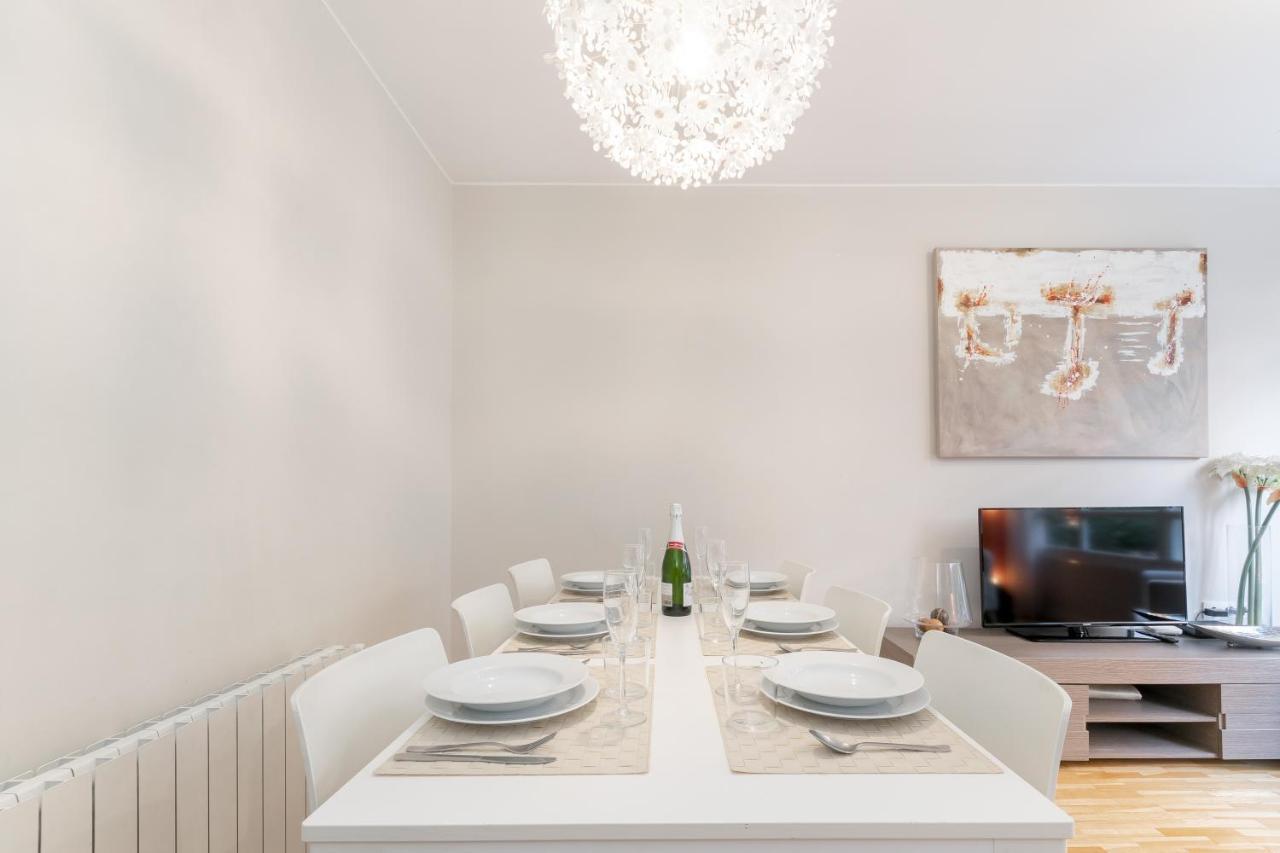Elegance Barcelona Rentals מראה חיצוני תמונה
