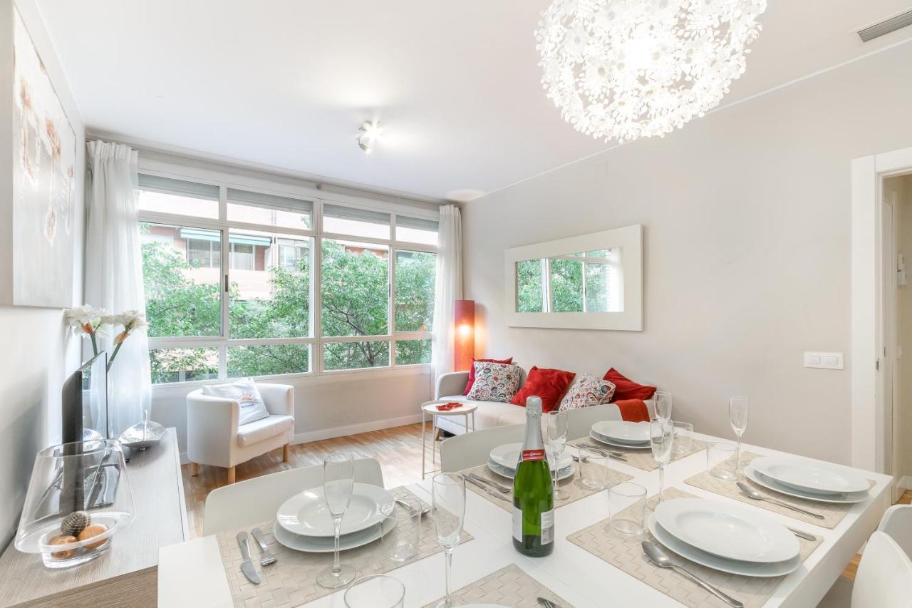Elegance Barcelona Rentals מראה חיצוני תמונה