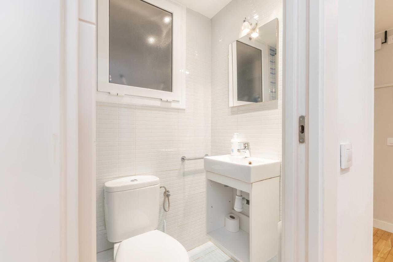 Elegance Barcelona Rentals מראה חיצוני תמונה