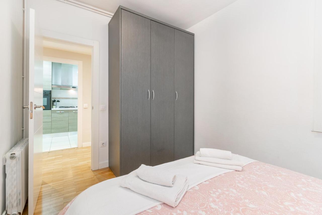 Elegance Barcelona Rentals מראה חיצוני תמונה