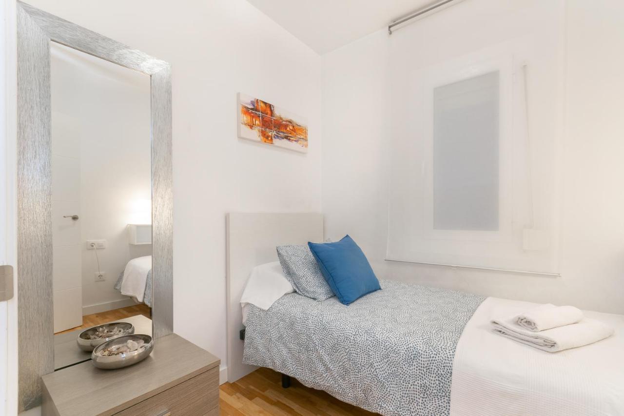 Elegance Barcelona Rentals מראה חיצוני תמונה