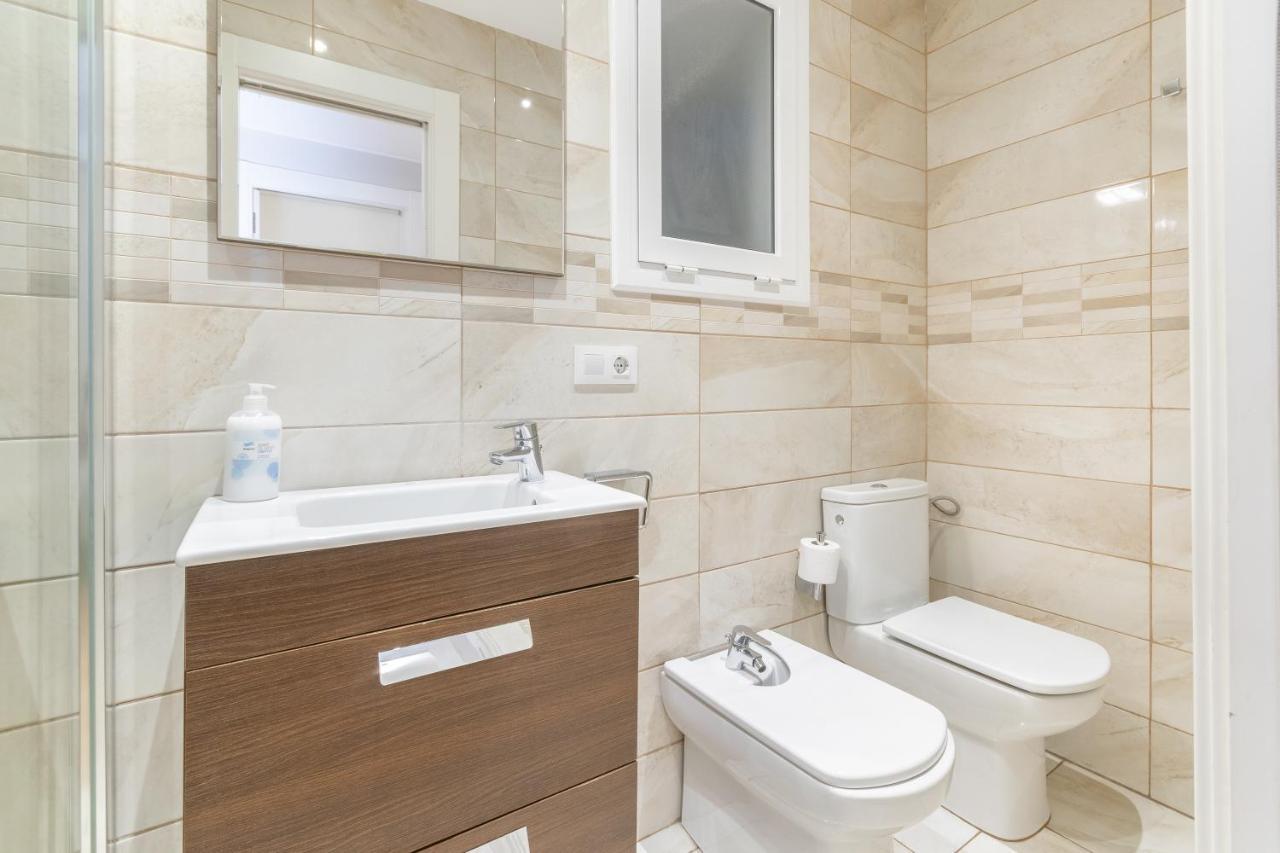 Elegance Barcelona Rentals מראה חיצוני תמונה